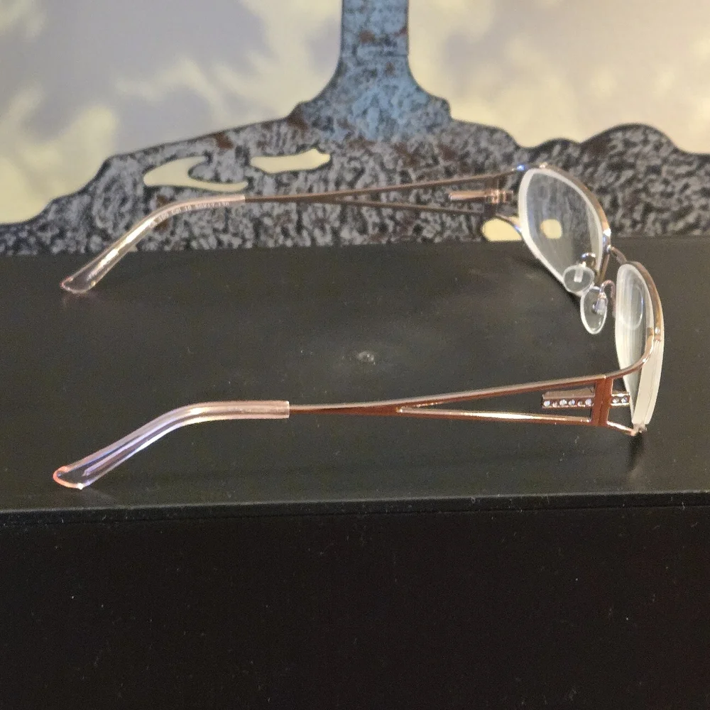 Stylish Rose Gold Eyeglass Frames – 50-17-130 – Decorative – Used